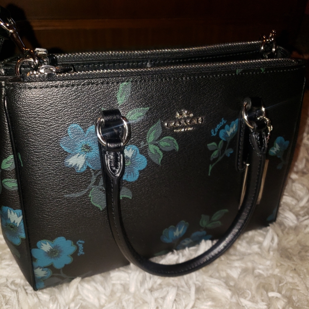 Coach purse - Picture 1 of 3